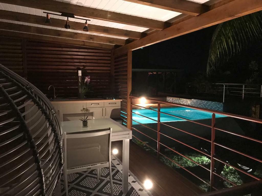 Charmant Bungalow Au Coeur De L'Ile Baie-Mahault Ngoại thất bức ảnh