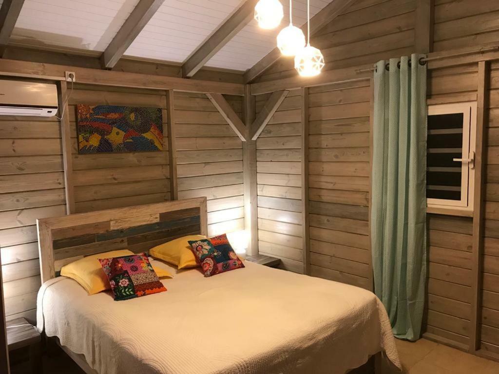 Charmant Bungalow Au Coeur De L'Ile Baie-Mahault Ngoại thất bức ảnh