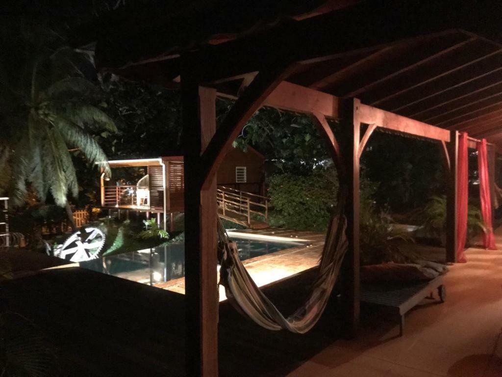 Charmant Bungalow Au Coeur De L'Ile Baie-Mahault Ngoại thất bức ảnh